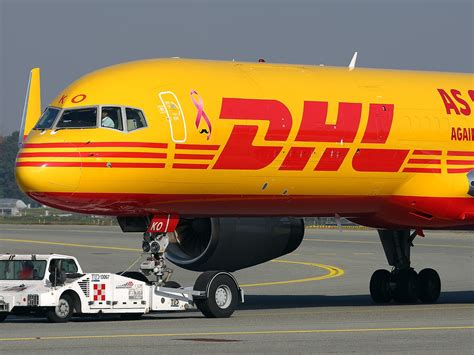 dhl pilot jobs uk